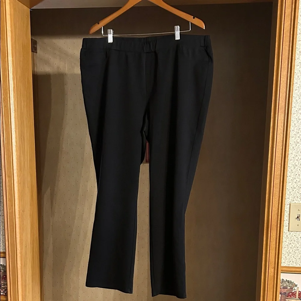 Classic Black knit pants - Picture 1 of 3